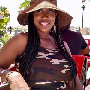 Meet your Posher, Sherry